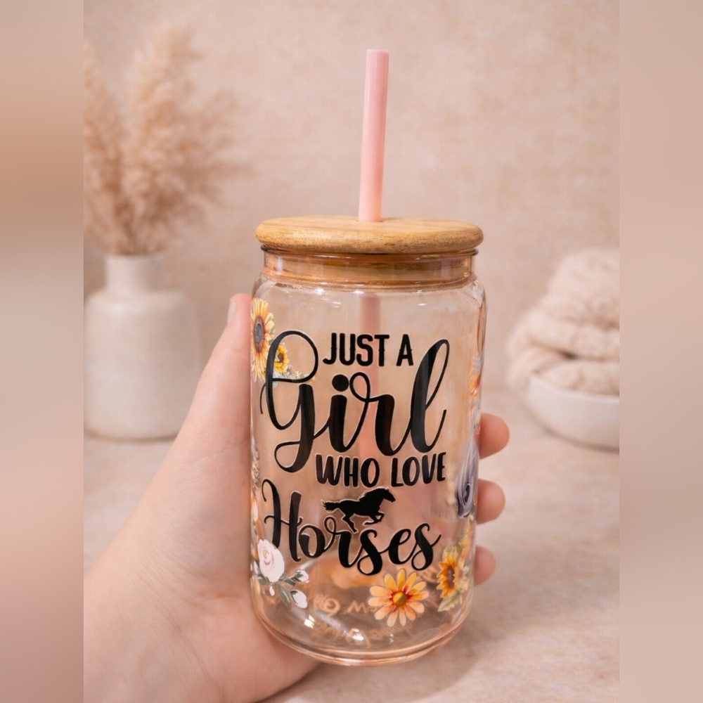 🌸 Just a Girl Who Loves Horses Plastic Can Tumbler 🐎✨